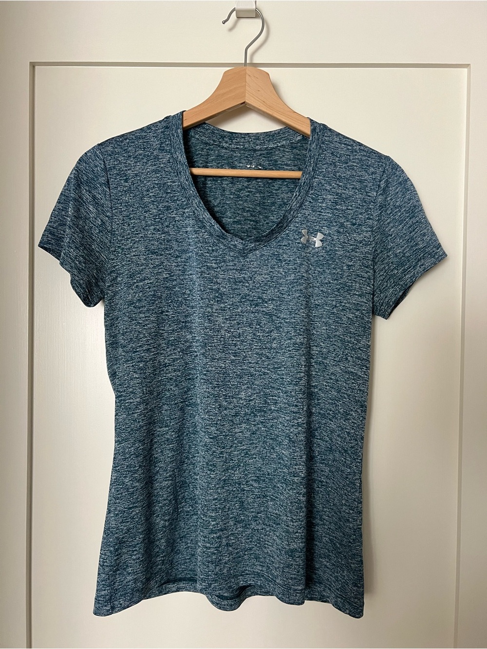 Under Armour Women's Blue Heather V-Neck Performance Tee